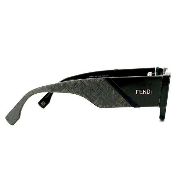 New! FENDI Sunglasses FE40131I 96N, Authentic - Picture 3 of 11
